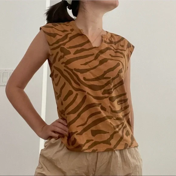 ANTHROPOLOGIE LEOPARD PRINT V-NECK TANK  TOP - XS - Picture 2 of 11